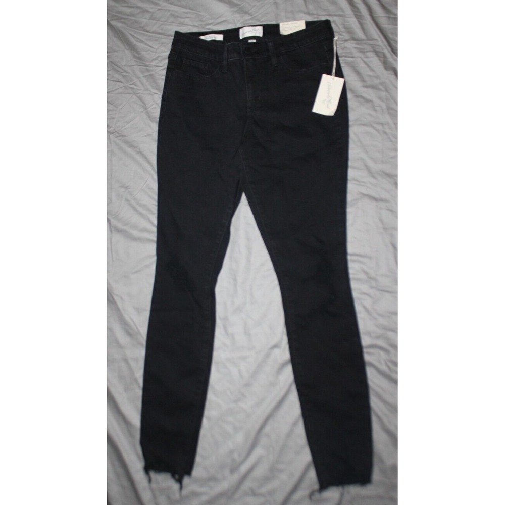 Universal Thread Jeans Womens Size 0 short Mid Rise Skinny Black Distressed NWT